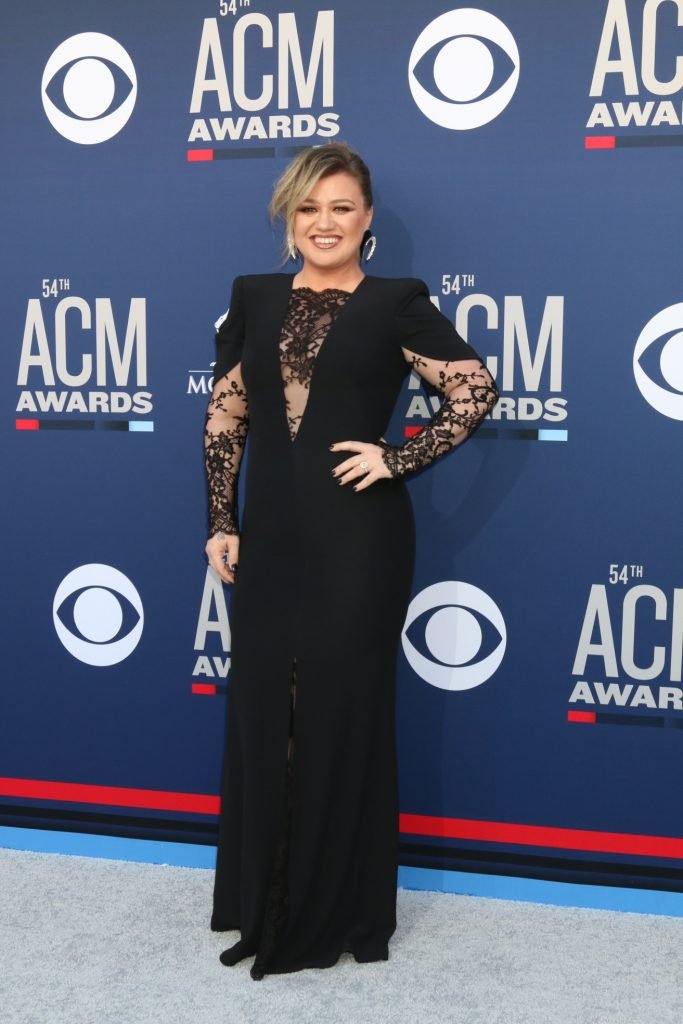 Singer Kelly Clarkson