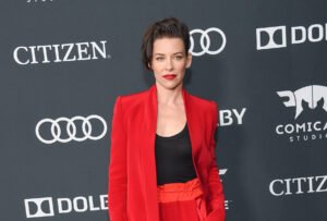 Evangeline Lilly’s Age, Height, Weight, Biography, Relationships & More 6 Evangeline Lilly