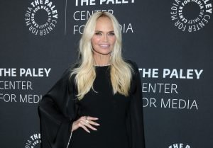 Kristin Chenoweth’s Age, Height, Weight, Dating Life, and More 4 Kristin Chenoweth
