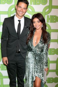 Sarah Hyland's Height, Weight, Bio, Measurements & More