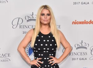 Jessica Simpson’s Age, Height, Weight, Biography, Relationships & More 3 Jessica Simpson