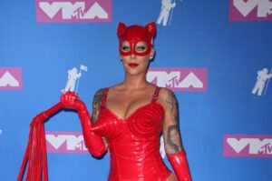 Amber Rose’s Age, Height, Weight, Biography, Relationships & More 3 Amber Rose