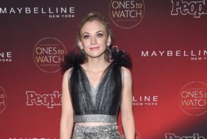 Emily Kinney’s Age, Height, Weight, Biography, Relationships & More 7 Emily Kinney