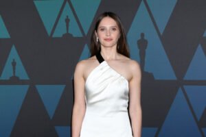 Felicity Jones’ Age, Height, Weight, Biography, Relationships & More 3 Felicity Jones