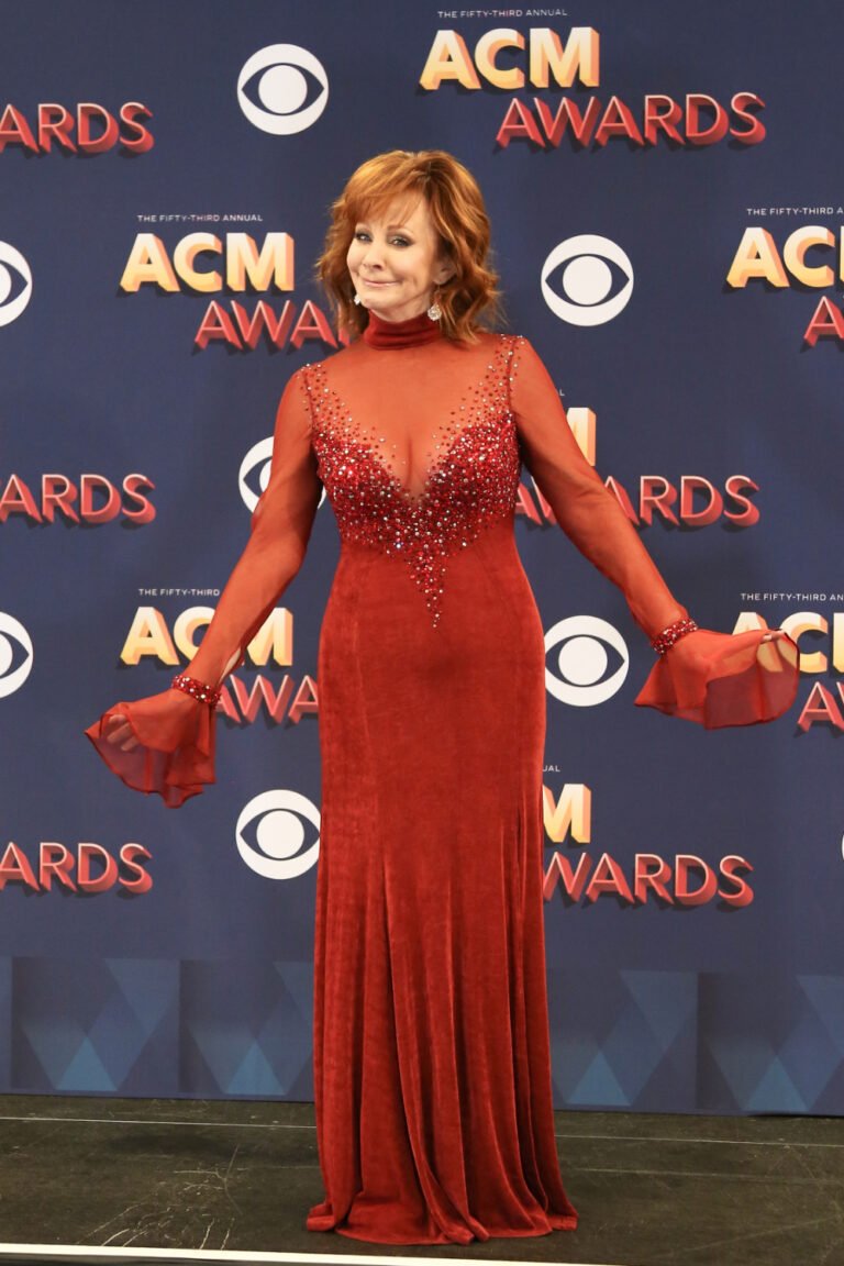 69 And Sensational: Reba Mcentire’s Size, Height, Weight & More