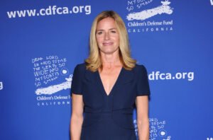 Elisabeth Shue's Age, Height, Weight, Biography, Relationships & More 7 Elisabeth Shue