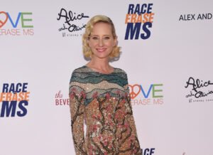 Anne Heche's Age, Height, Weight, Biography, Relationships & More 2 Anne Heche