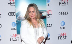 Beverly D'Angelo at 72: Her Real Size, Height, Weight & More 8 Beverly D'Angelo