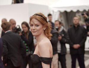 Emily Beecham's Height, Weight, Age, Biography, Relationships & More 2 Emily Beecham