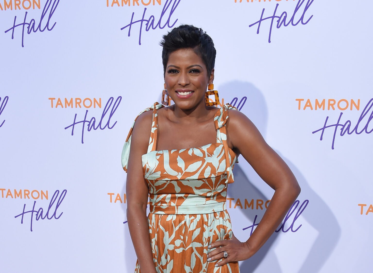 Tamron Hall Measurements: Height, Weight & More