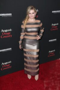 Abigail Breslin's Height, Weight, Age, Measurements & More