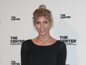 Devon Windsor's Height, Weight, Age, Biography, Family, and More 3 Devon Windsor