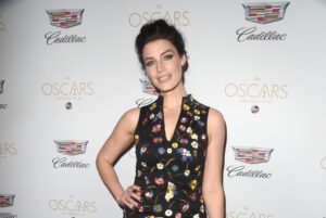 Jessica Pare's Height, Weight, Age, Biography, Relationships & More 7 Jessica Pare
