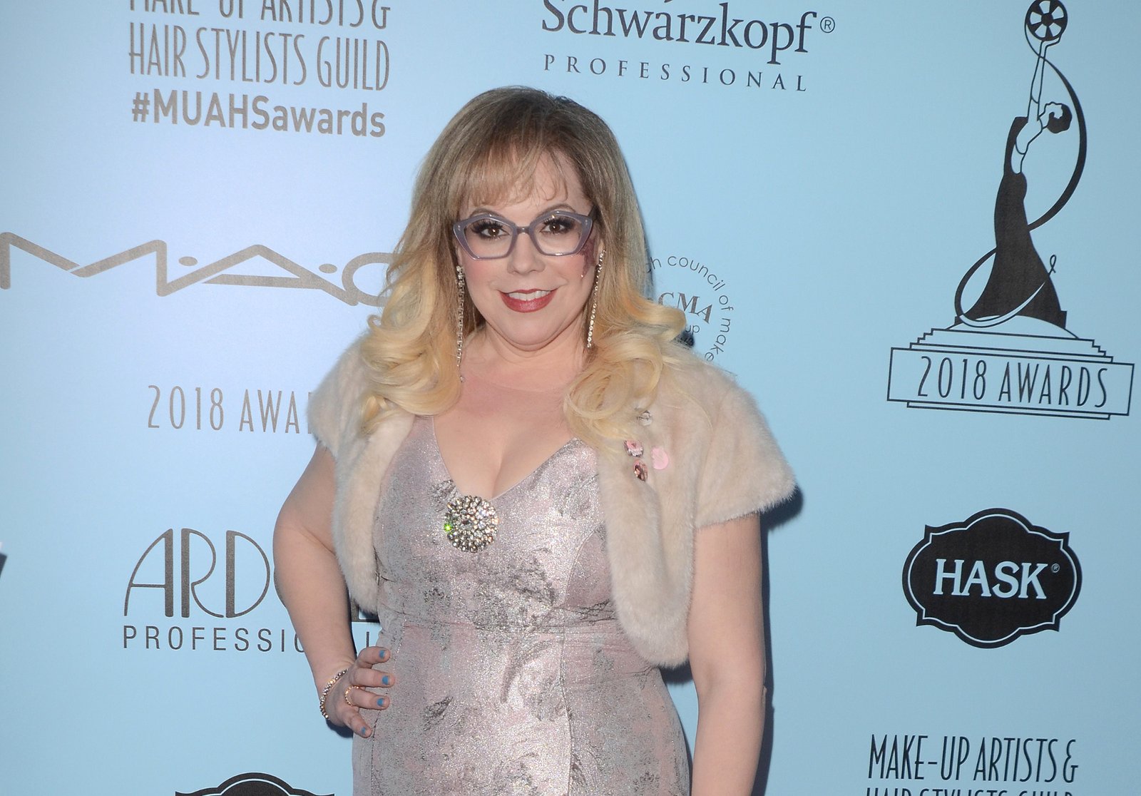 Kirsten vangsness bra size