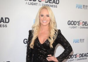Tomi Lahren's Age, Height, Weight, Biography, Relationships & More 1 Tomi Lahren