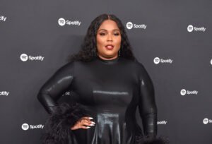 What Size is Lizzo? Her Height, Weight, Measurements & More 5 Lizzo