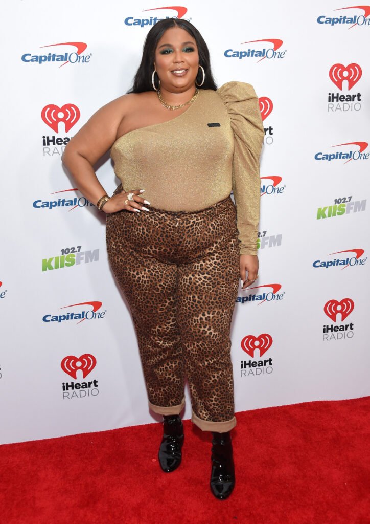 Lizzo arrives for the KIIS FM Jingle Ball