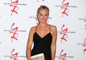 Sharon Case's Height, Weight, Age, Fun Facts & More 4 Sharon Case