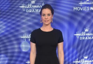 Ashley Williams' Height, Weight, Net Worth, Favorites, and More 4 Ashley Williams