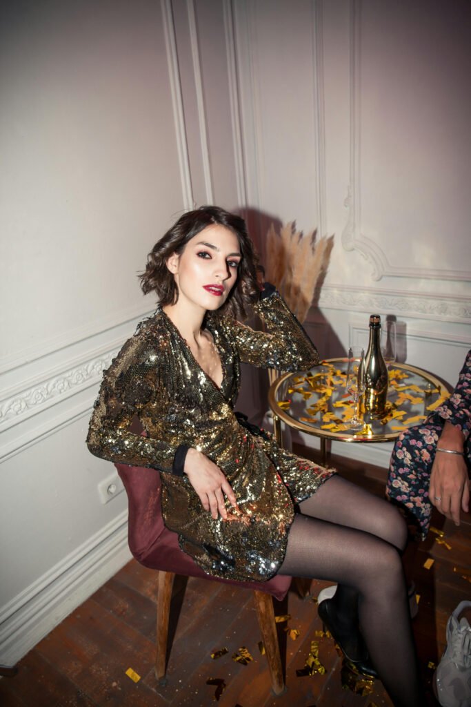 35+ Festive Christmas Party Outfits to Celebrate the Season in Style 6 Stylish Christmas Party Outfit