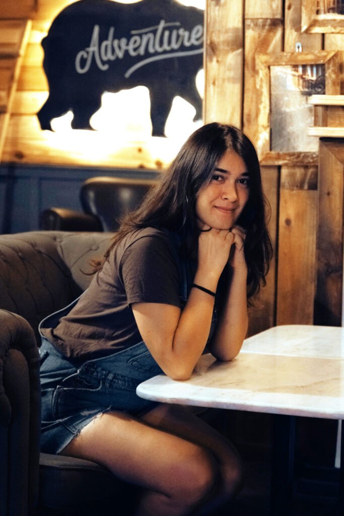 Simple Casual Dinner Date Outfit