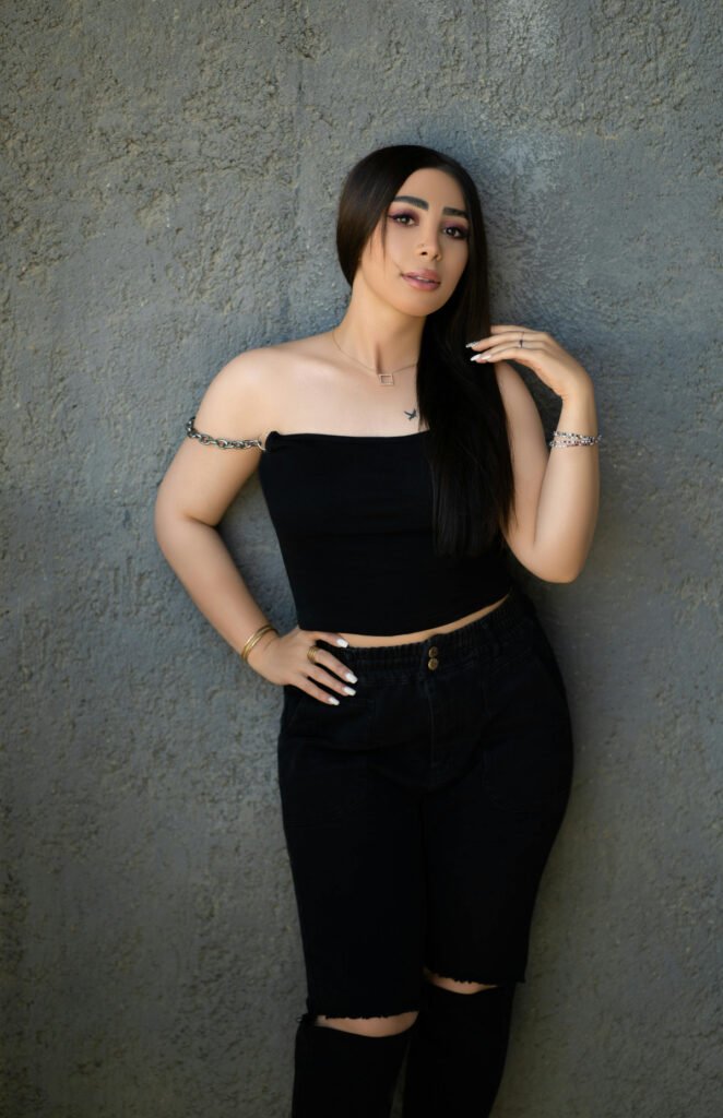Night Party All Black Outfits (1)