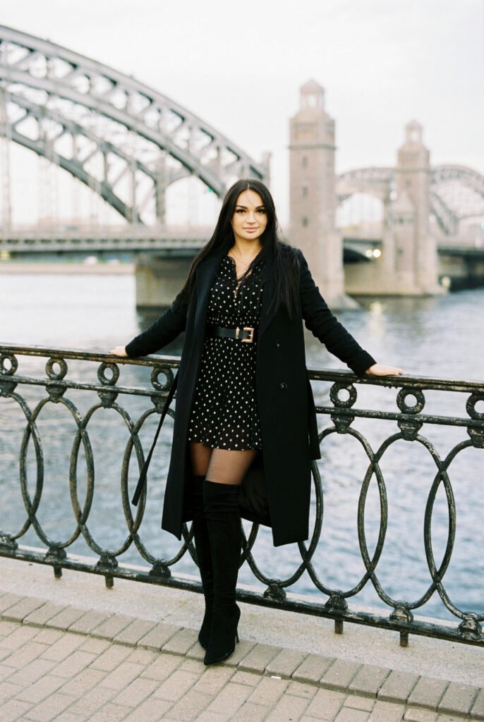 Old Money All Black Outfit (2)