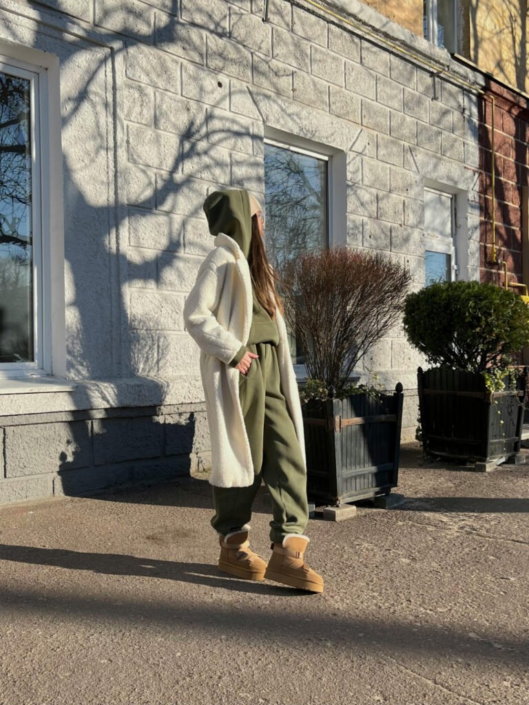 Old Money Ugg Boots Outfits