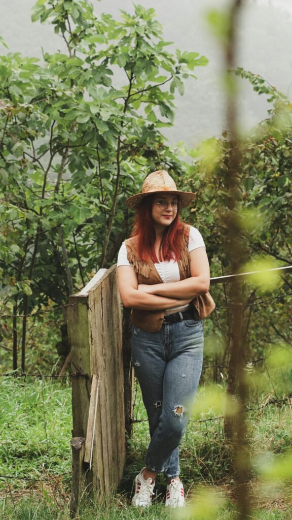 Country Apple Picking Outfit (1)