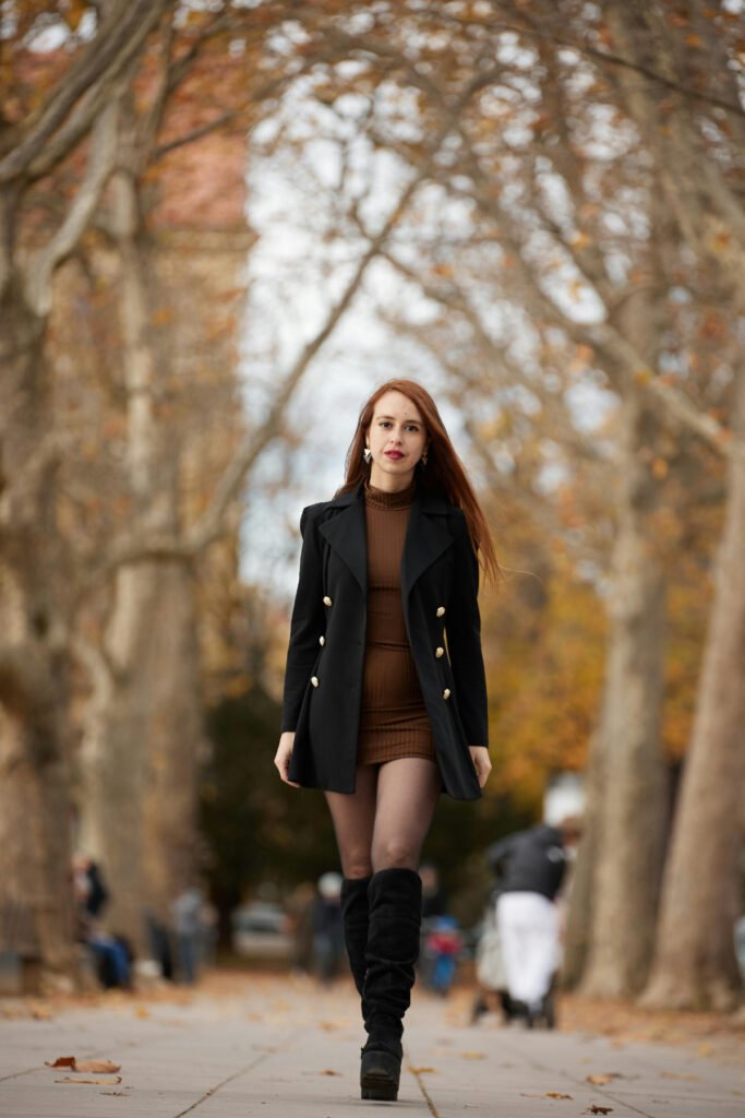 Elegant Dark Academia Outfit (3)