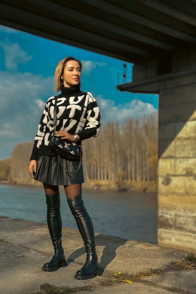 Leather Skirt Fall Outfits (1)