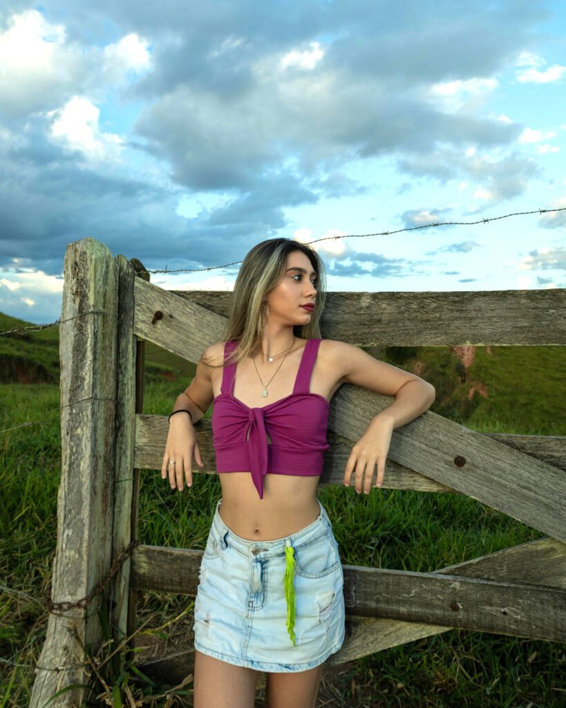 Warm Casual Late Summer Apple Picking Outfit (2)