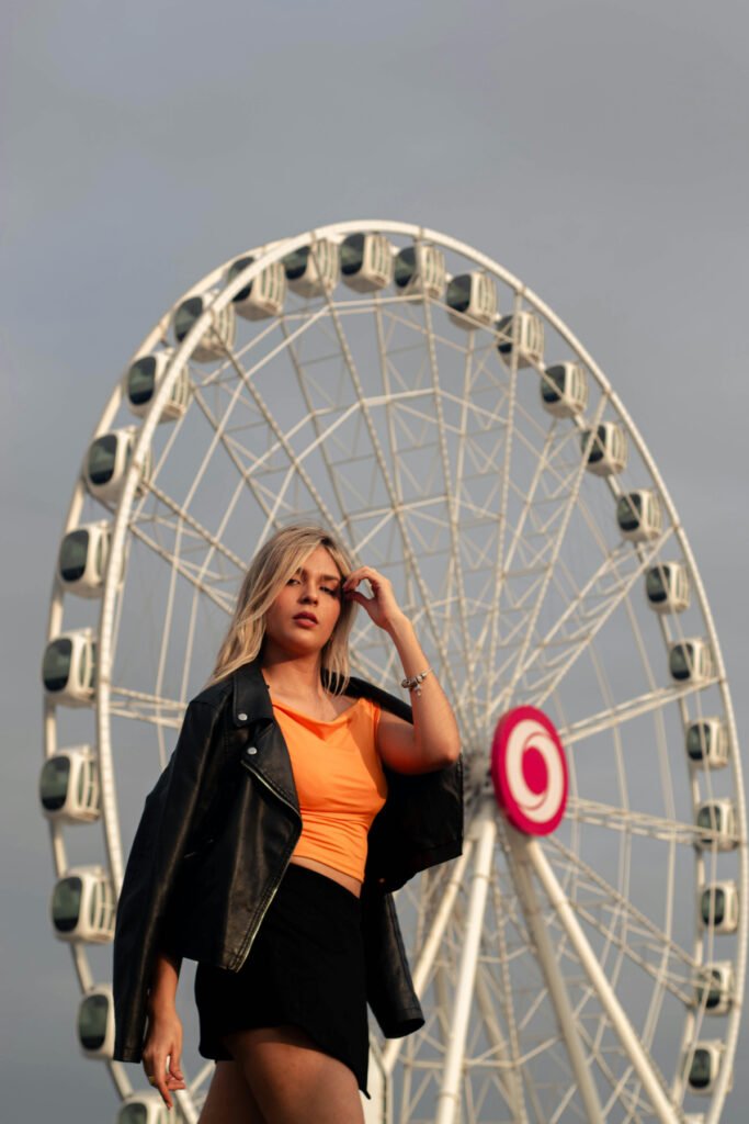 Chic Amusement Park Outfit (2)