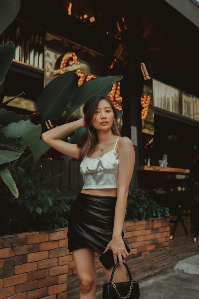 Chic Leather Skirt Outfit