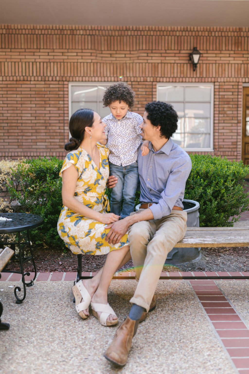 33+ Stylish Family Photo Outfit Ideas for Picture-Perfect Moments