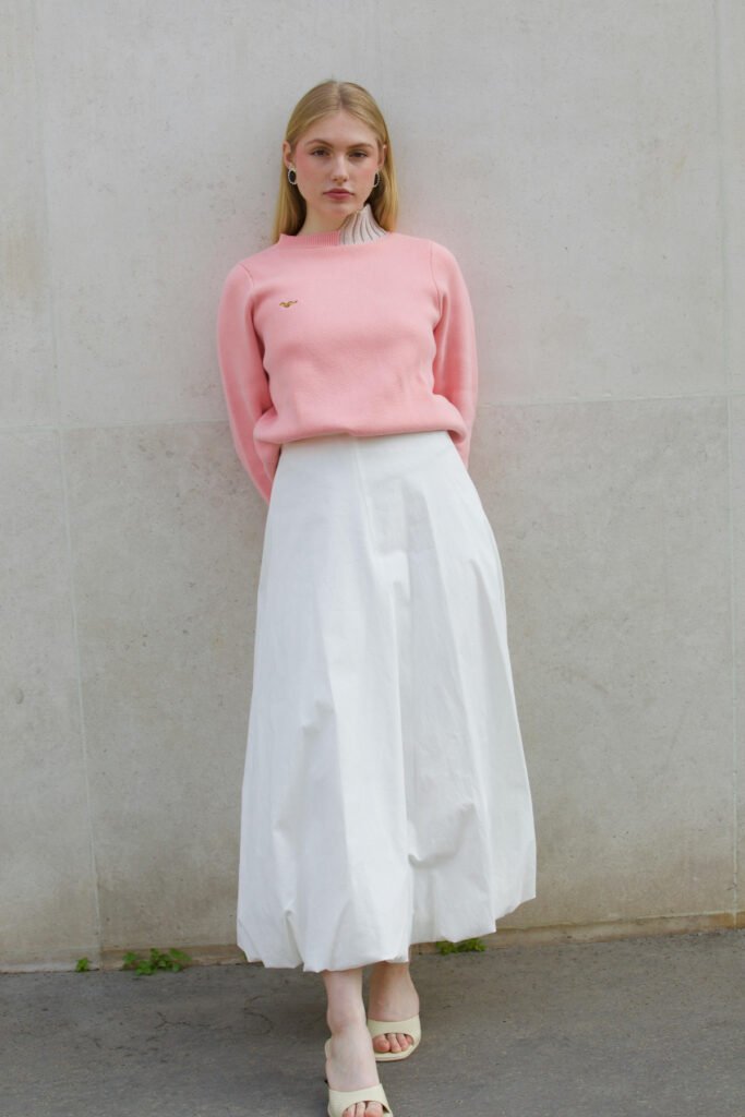 Classy White Skirt Outfit