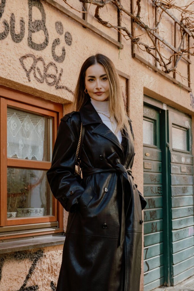 Edgy Old Money Fall Winter Outfit