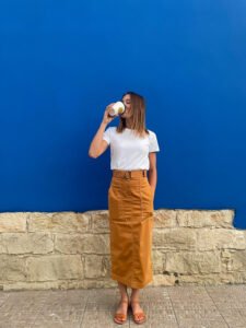 25+ Celebrity-Inspired Long Jean Skirt Outfits for Viral-Worthy Looks