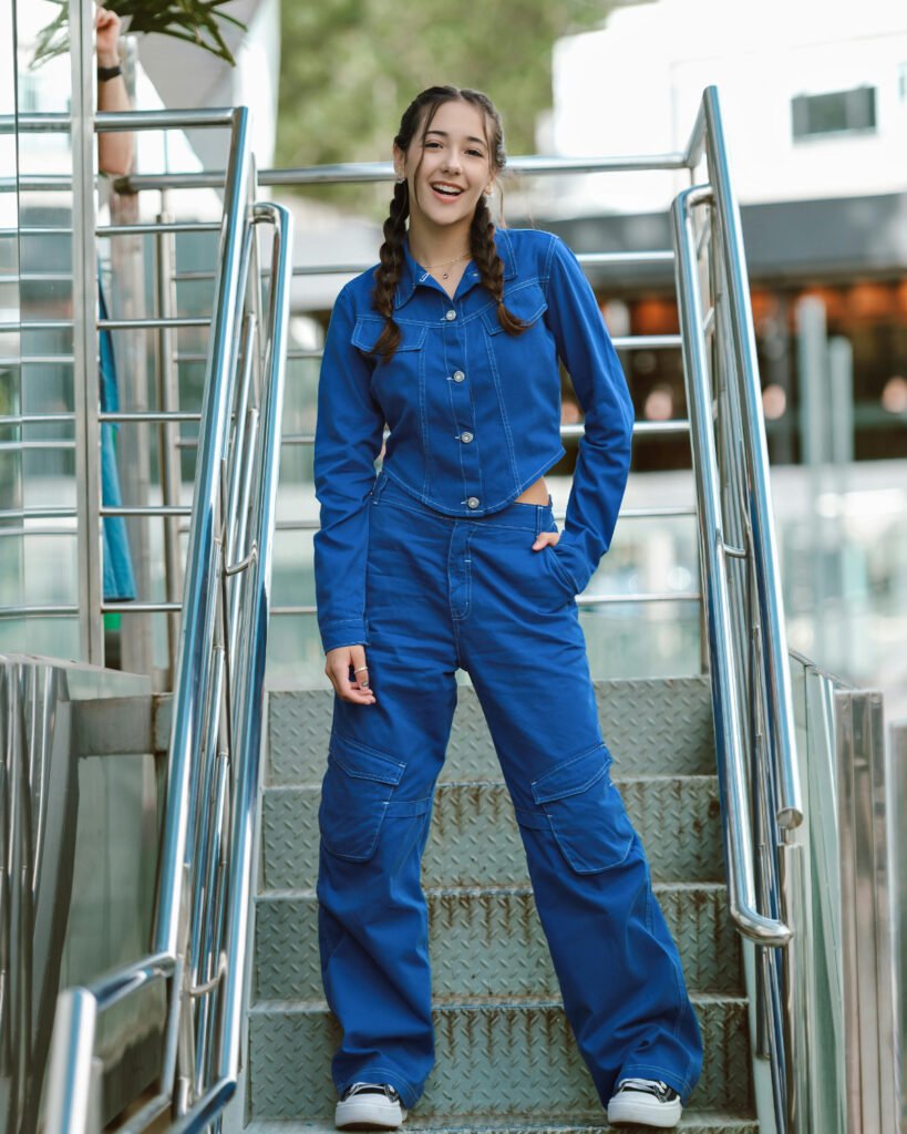 Preppy Baggy Jeans Outfit