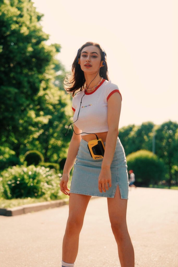 Retro Denim Mini Skirt Outfit