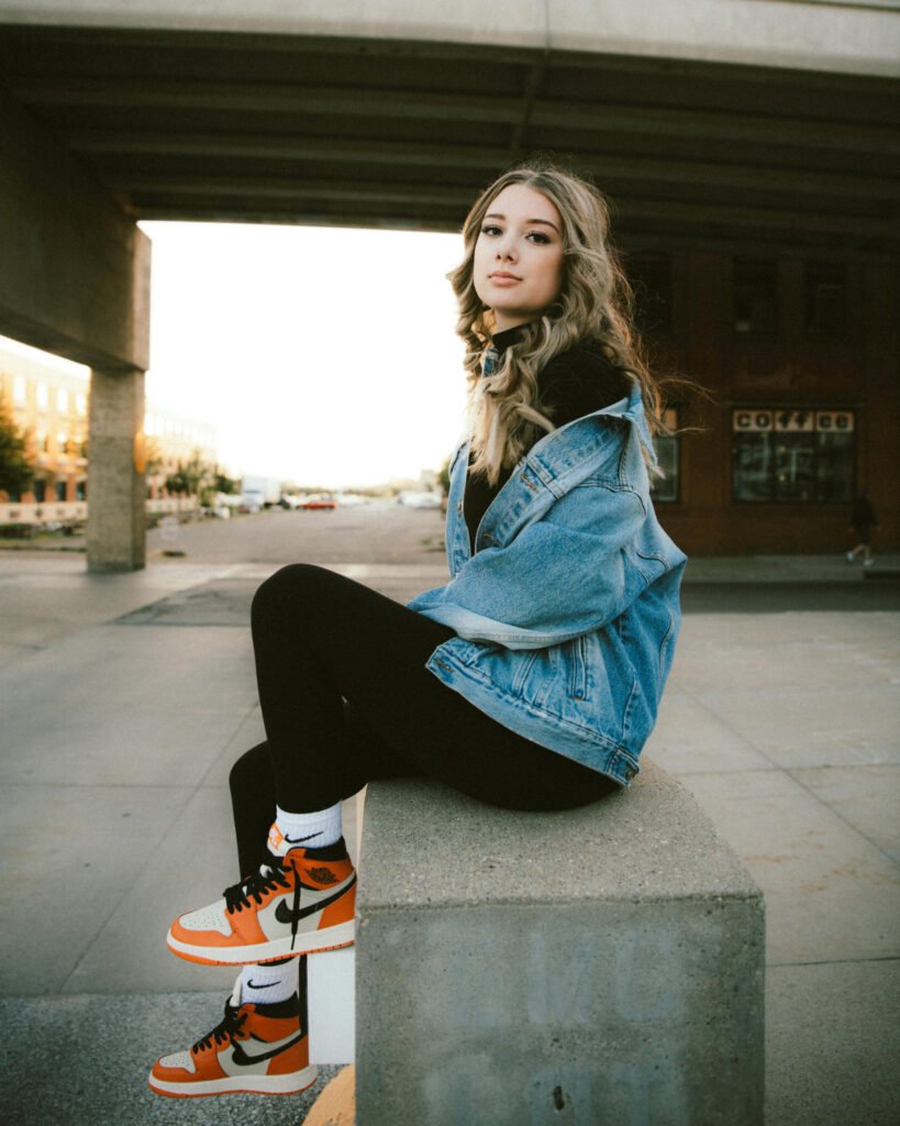 Casual Two Tone Black Jeans Outfit
