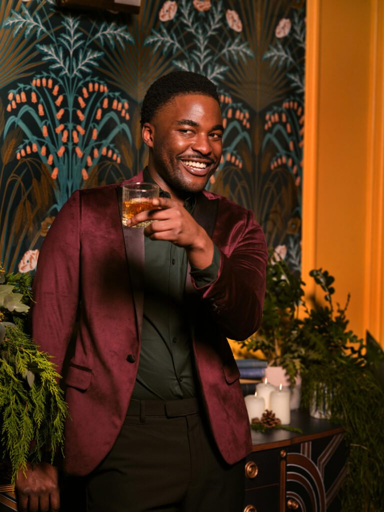 Contrast Cocktail Outfits for Men