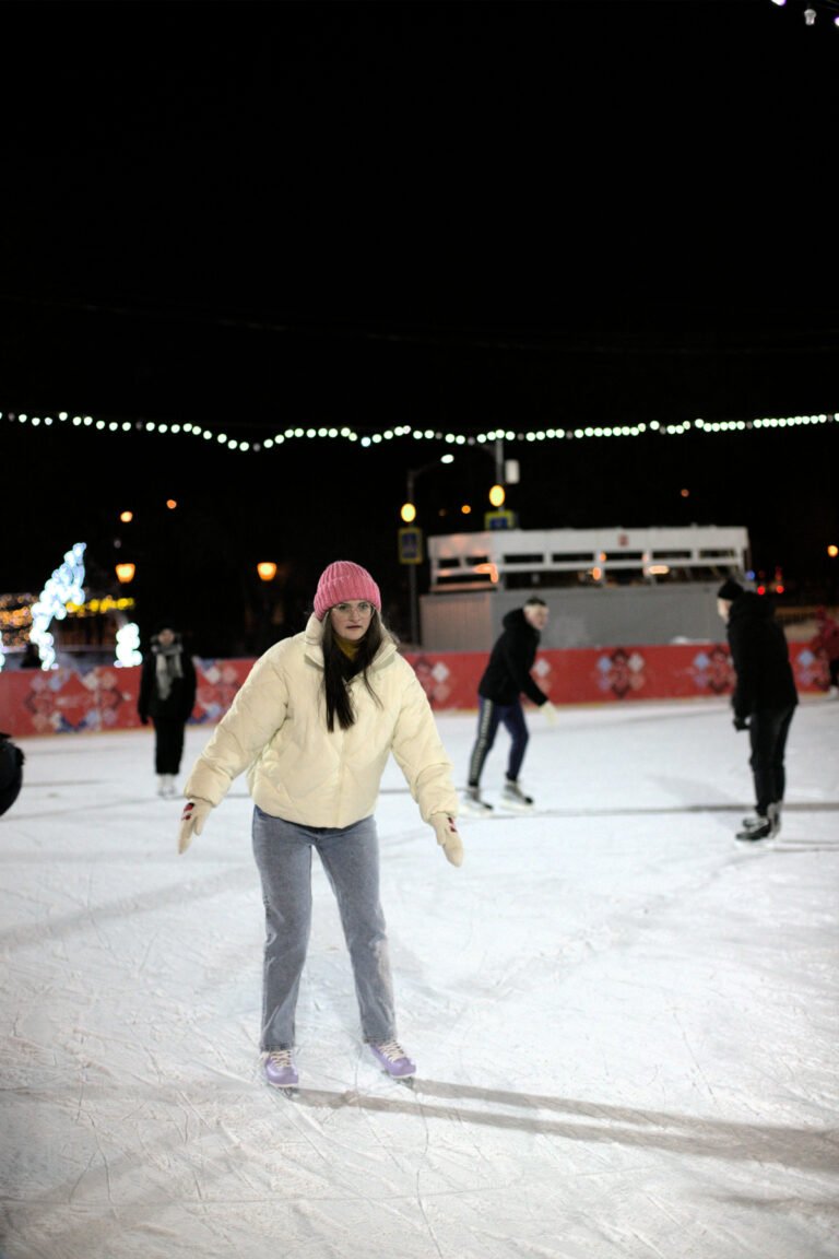 20+ Fashion-Forward Ice Skating Outfits to Dazzle on the Ice