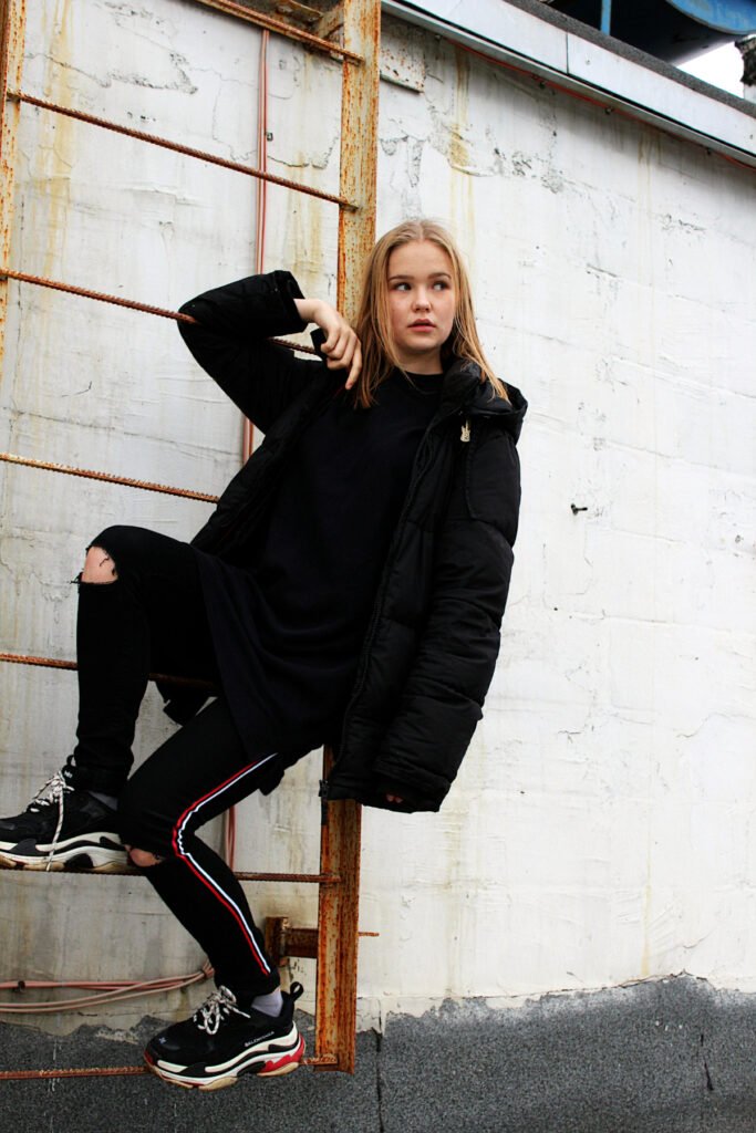 Cozy and Edgy Black Jeans Outfit