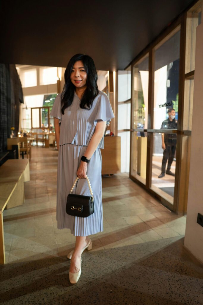 Elegant Pleated Skirt Outfit