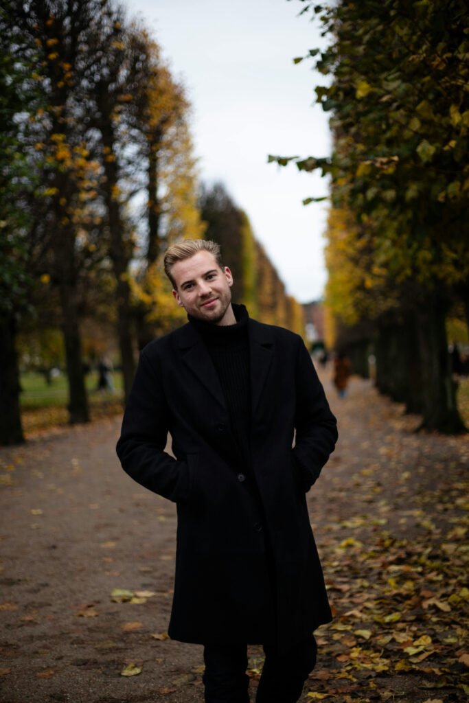 Elegant and Minimal All Black Outfit for Men