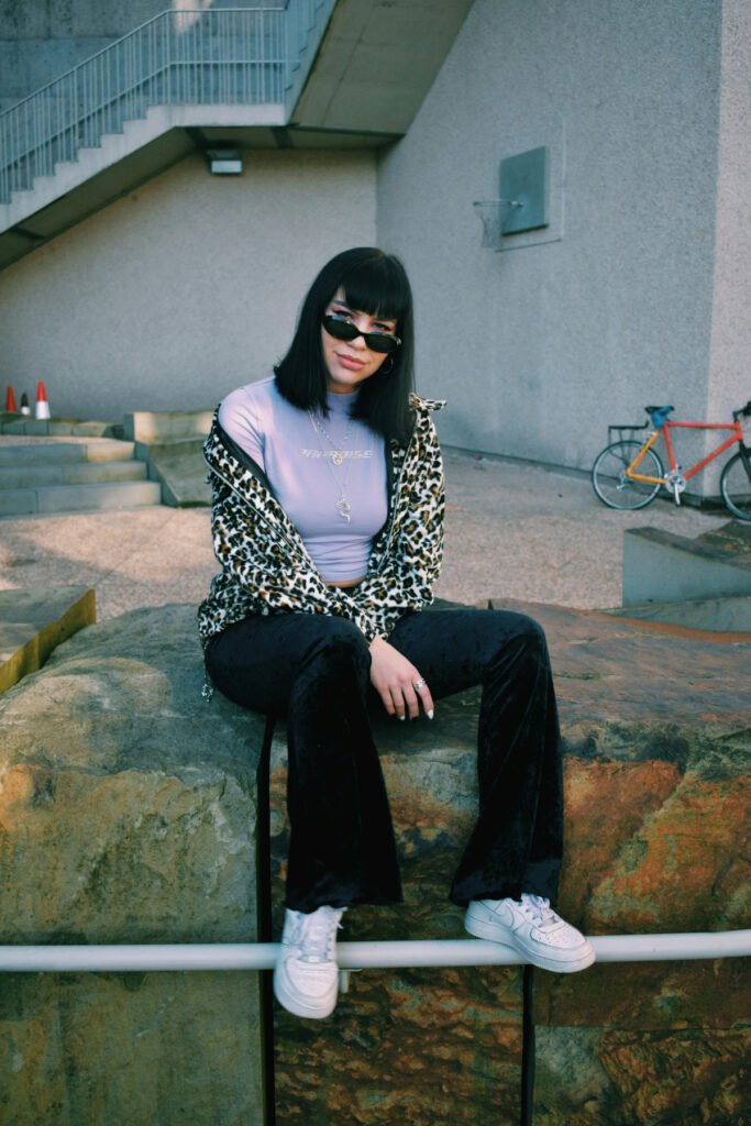 Layered Urban Leopard Print Outfit