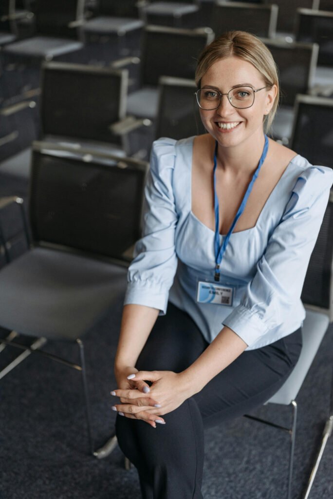 Light and Subtle Spring Work Outfit