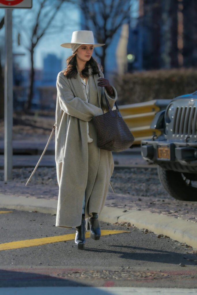 Minimally Layered New York Outfit