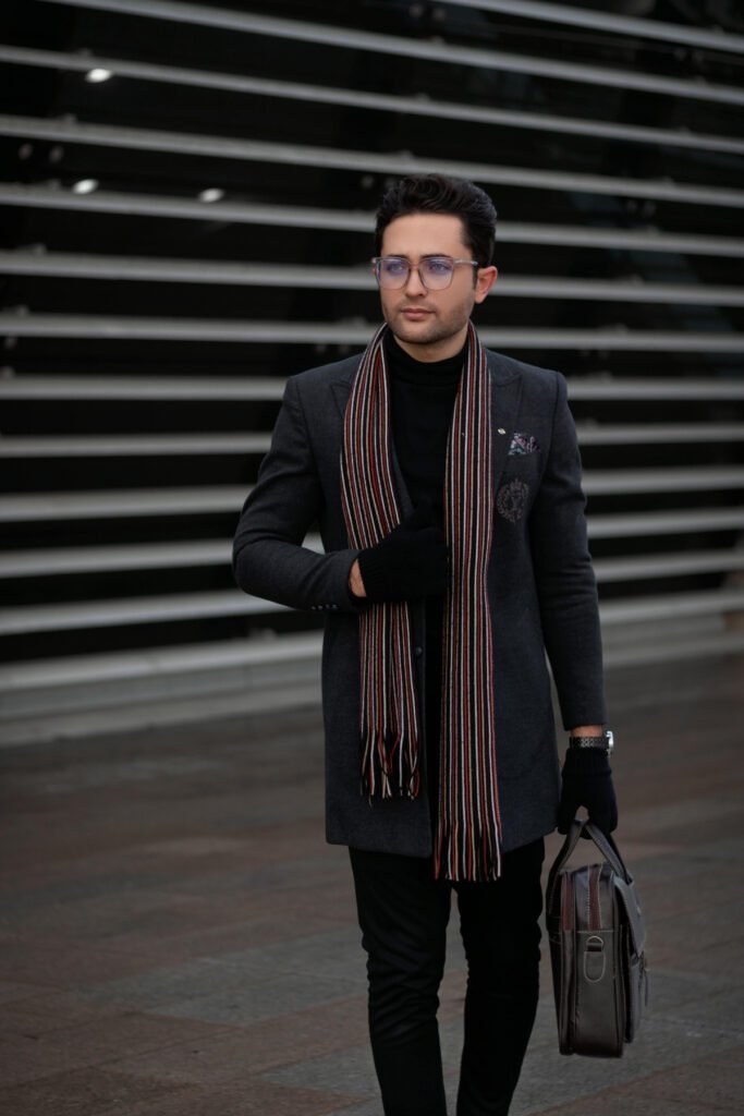 Preppy Work Apt All Black Outfit for Men